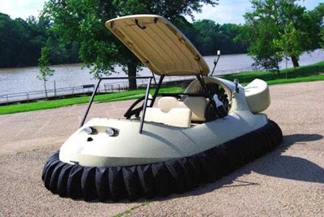 Neoteric Hovercraft builds hovercraft golf carts for Ohio’s Windy Knoll Golf Club 
