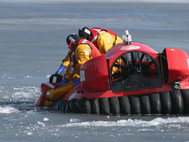 Neoteric Rescue Hovercraft Model 3626 Rescue Training On Ice